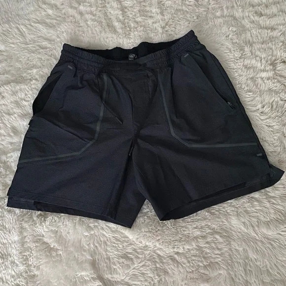 Lululemon Men’s Running Shorts - Picture 3 of 7